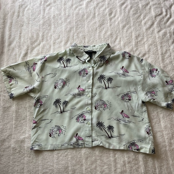 short sleeve button up - Picture 2 of 3